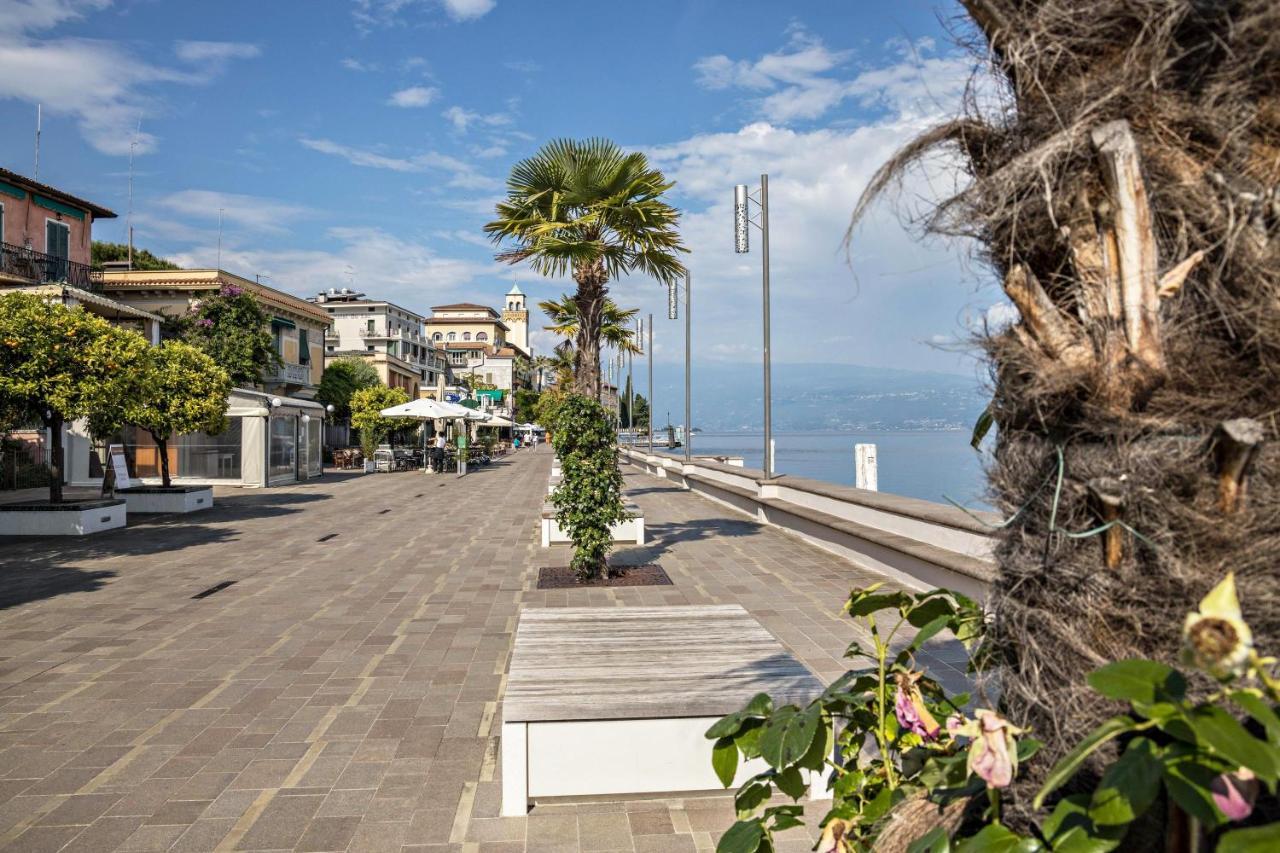 Le Pleiadi Elettra Apartment Gardone Riviera Exterior photo